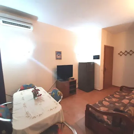 Apartament Near The Sea In Golem For 5 Persons * Golem (Tirana)